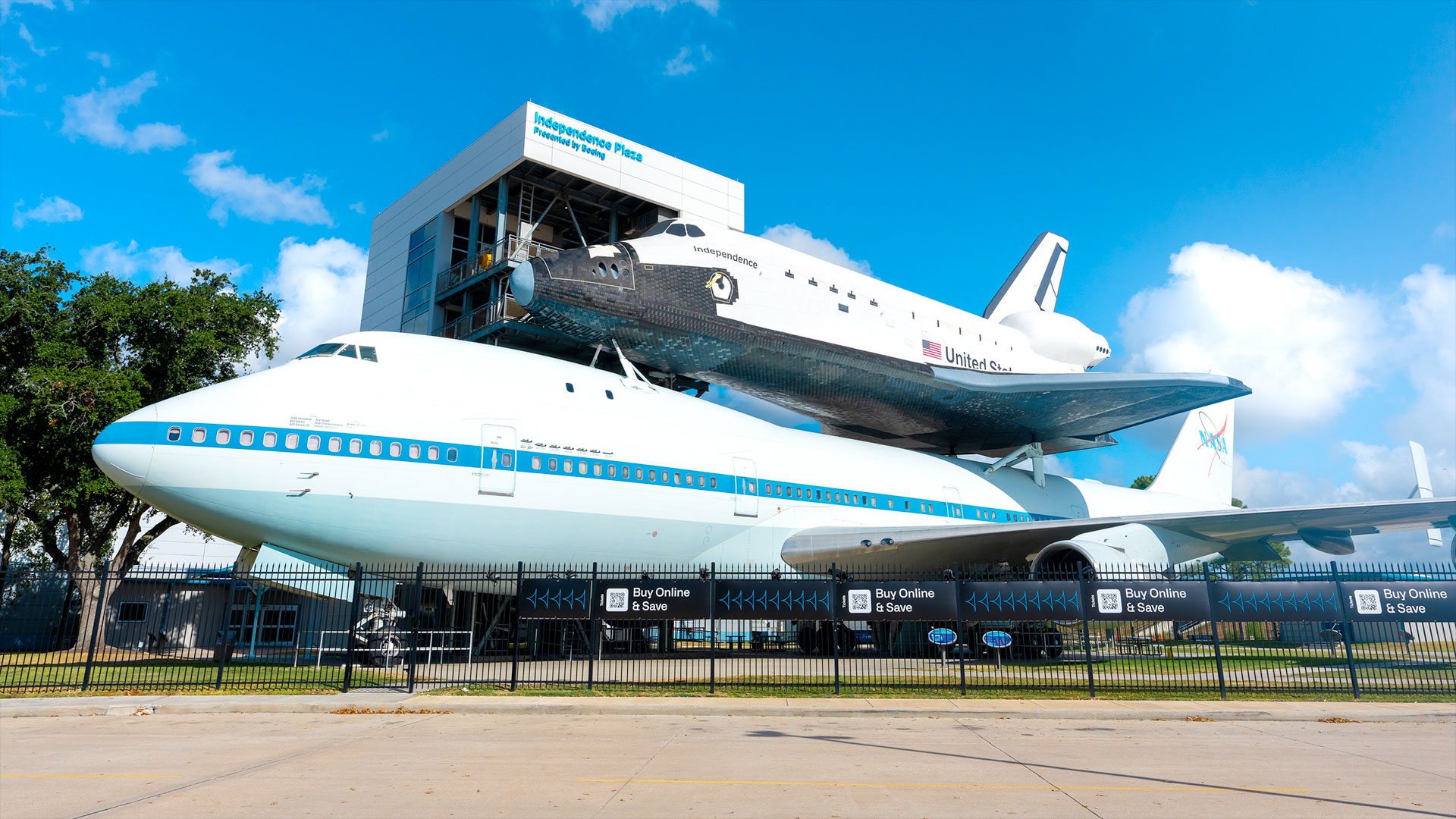Возвращение шаттла Discovery: Техас готовится принять легенду Возвращение шаттла Discovery: Техас готовится принять легенду