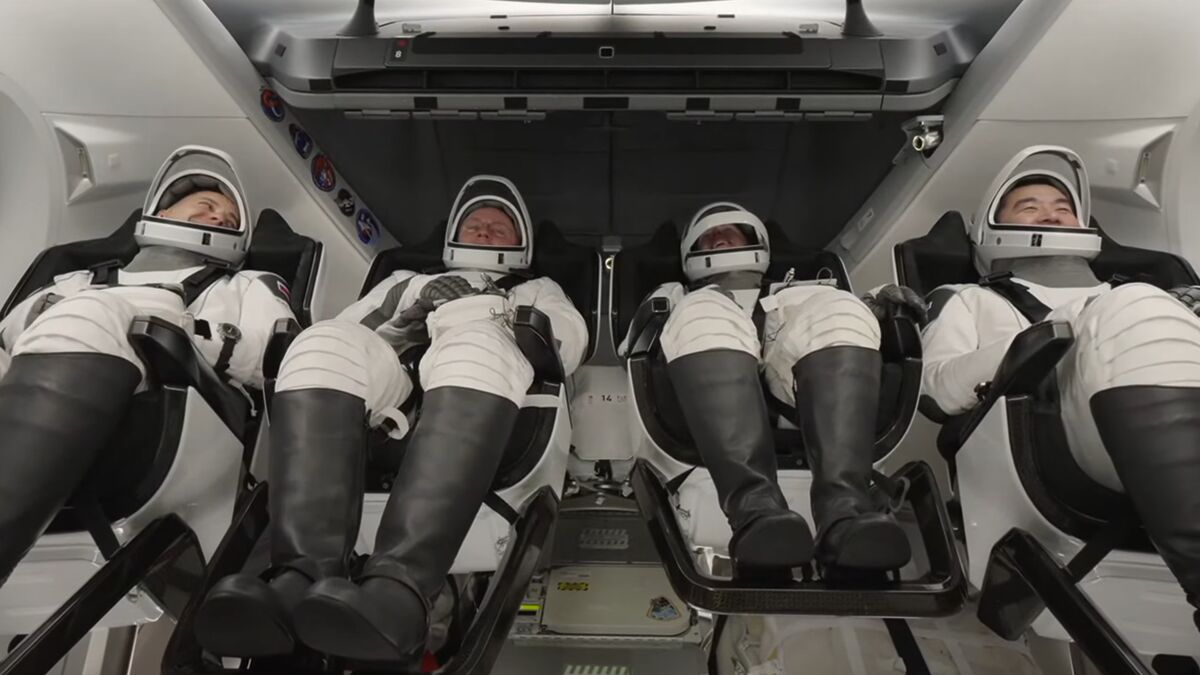 SpaceX Crew-11: Стыковка с МКС и новый этап космического сотрудничества