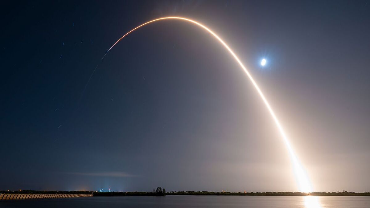 SpaceX совершит 100-й запуск в 2025 году: рекорды, Starlink и спутники Amazon