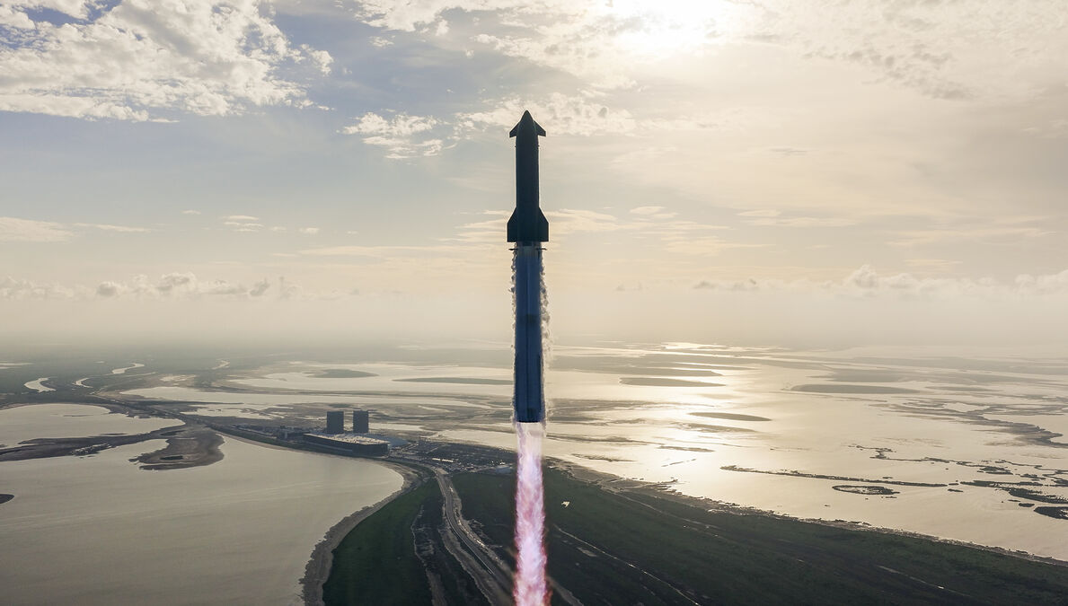 Starship Flight 10: Успешный прорыв SpaceX на пути к Марсу и Луне