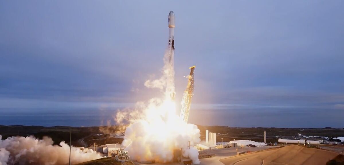 SpaceX начинает развертывание новой военной спутниковой группировки для Пентагона