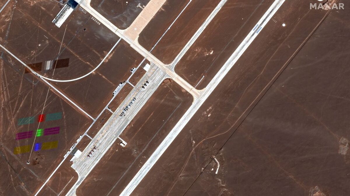Спутник Starlink случайно засветил секретную китайскую авиабазу: Уникальный снимок и вызовы космической эры
